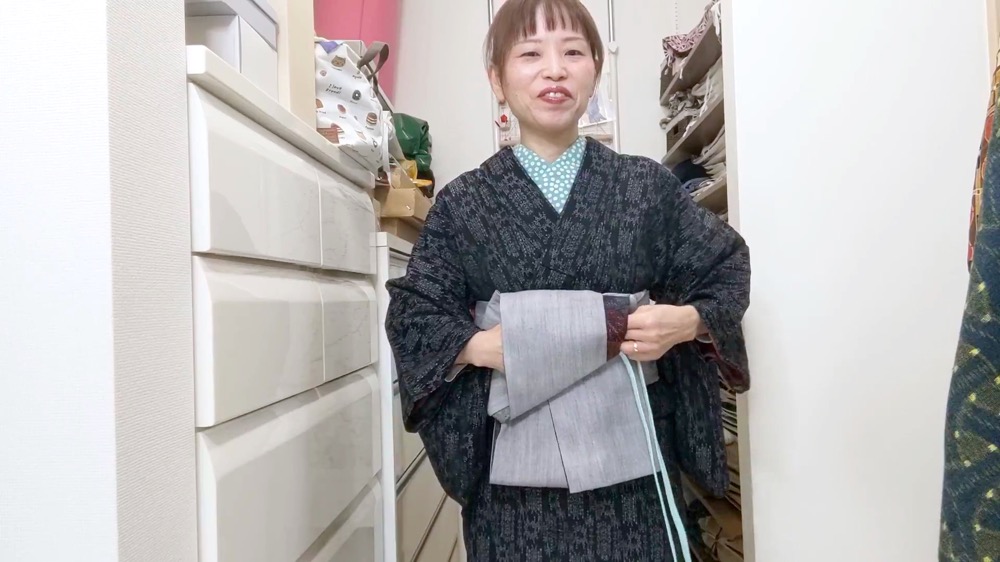 あれ？この着物なんで着なくなったんだろう？寒すぎて昔着てたウールの着物を出したよ👘